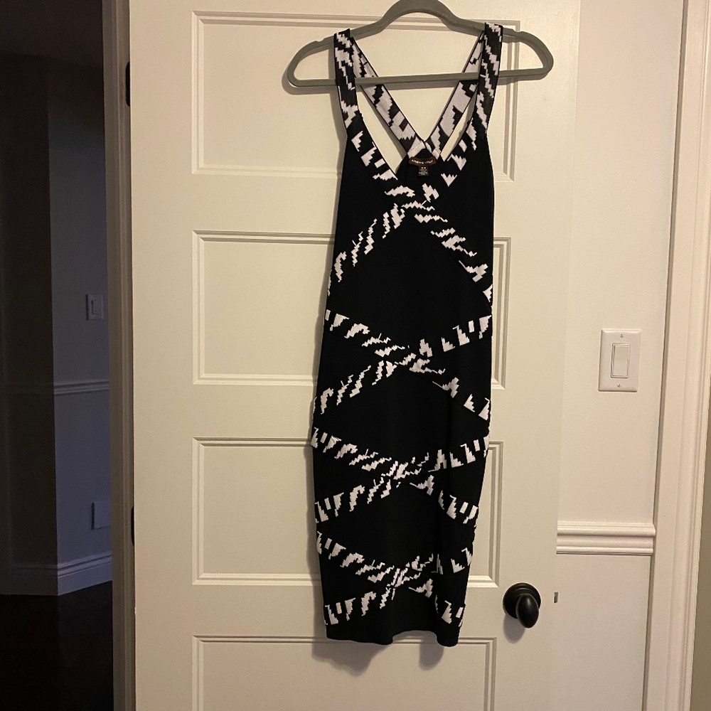 Adrienne Vittadini Summer Dress, Black and White, size M